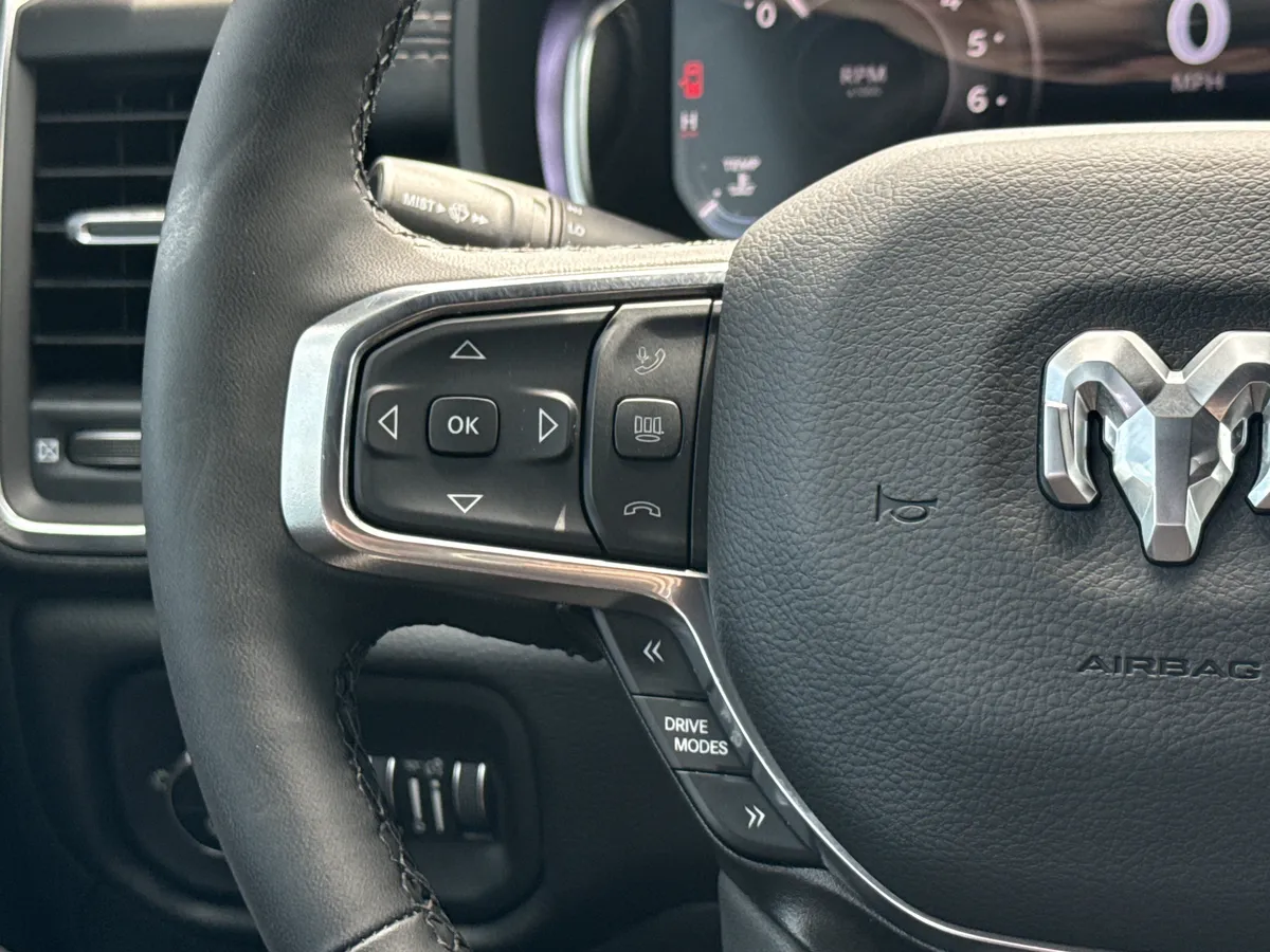 2026 Ram 1500 Laramie thumbnail 25