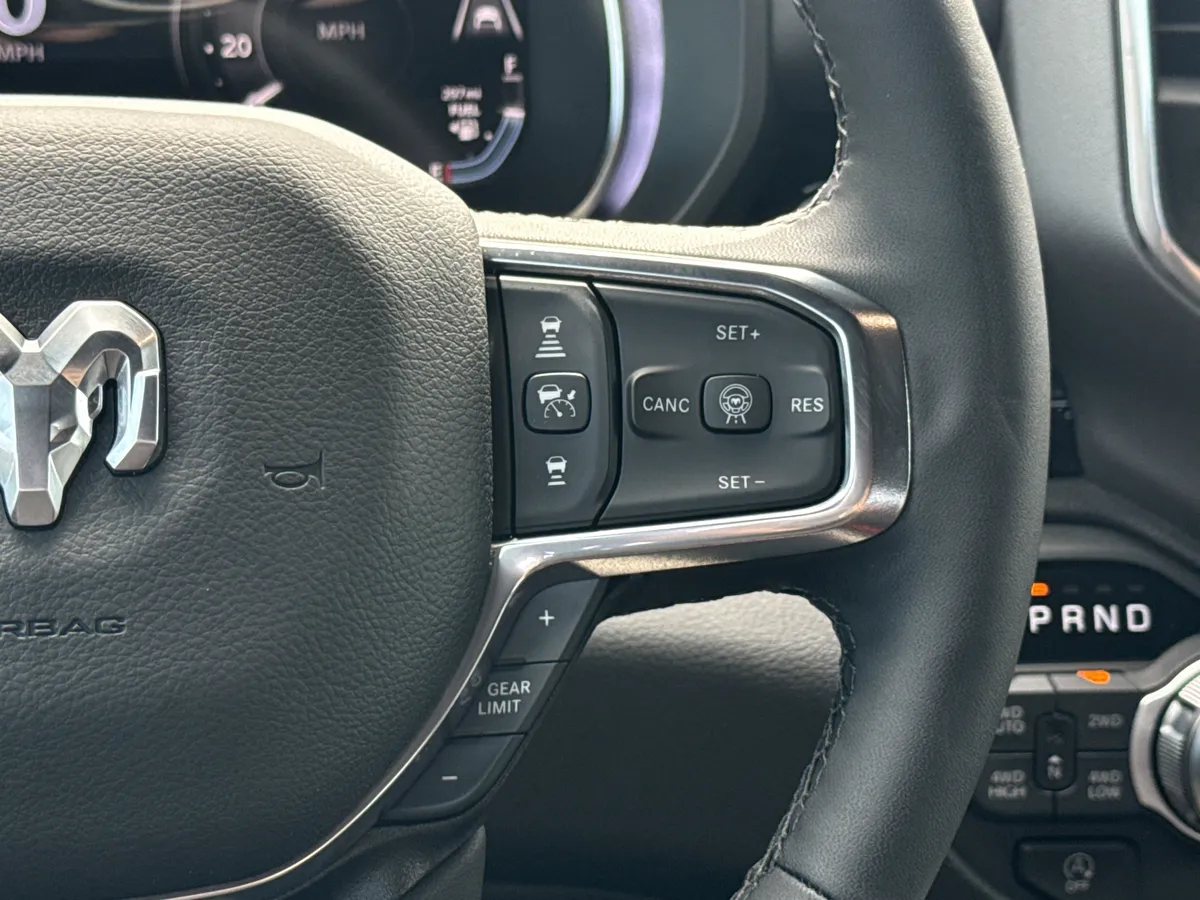 2026 Ram 1500 Laramie thumbnail 26