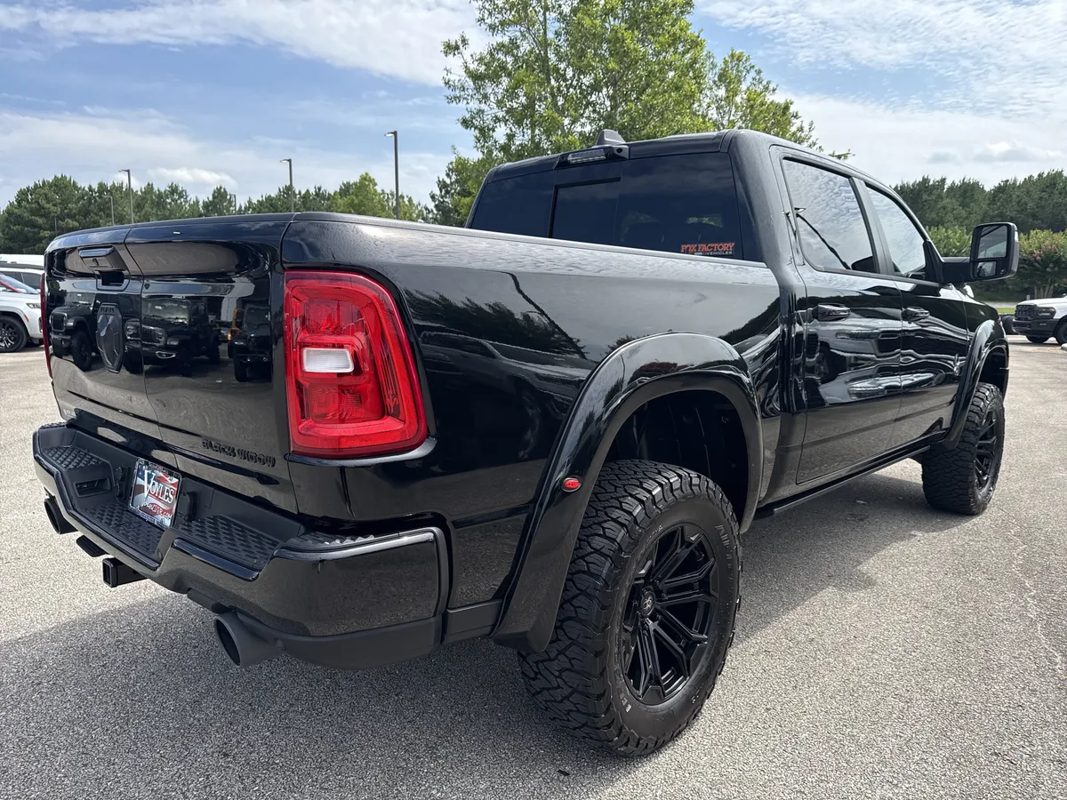 2026 Ram 1500 Laramie thumbnail 7