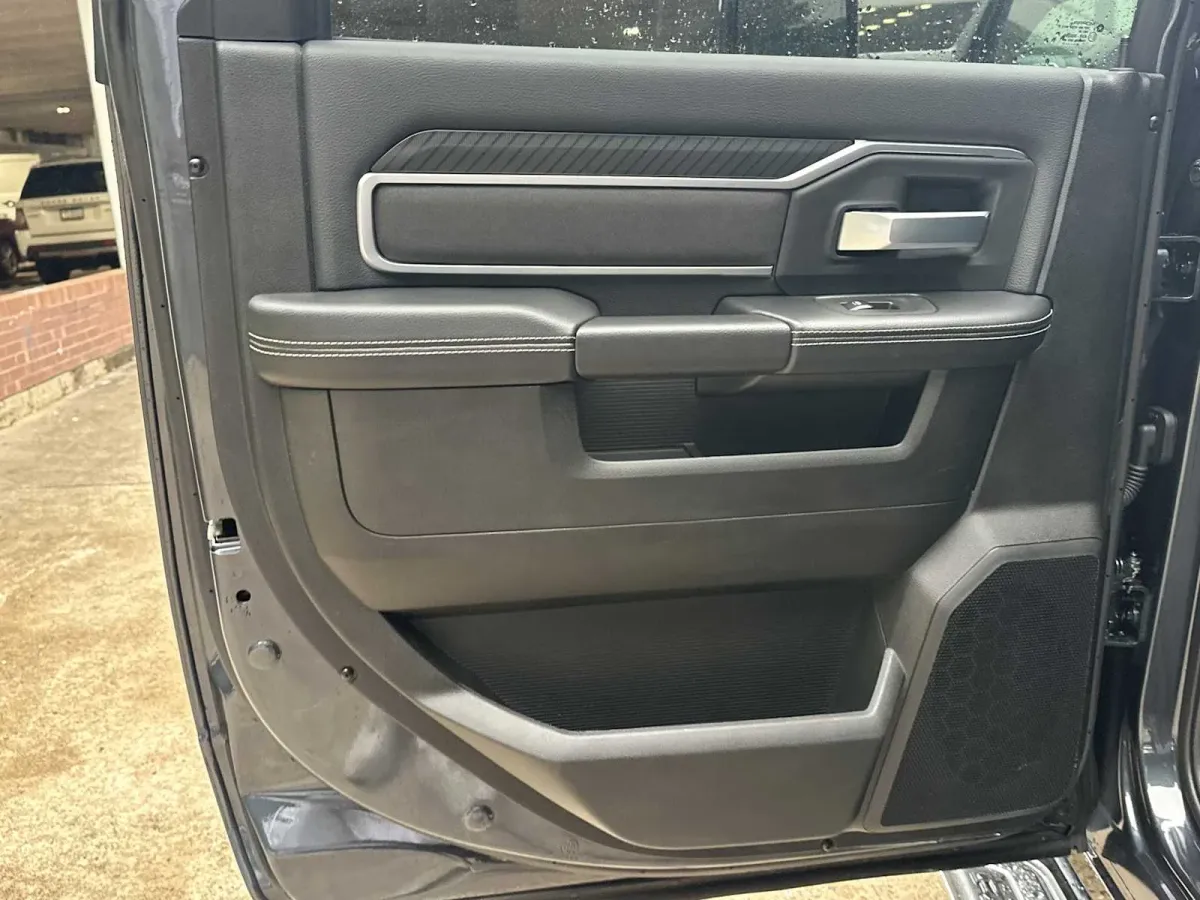 2026 Ram 2500 Big Horn thumbnail 24