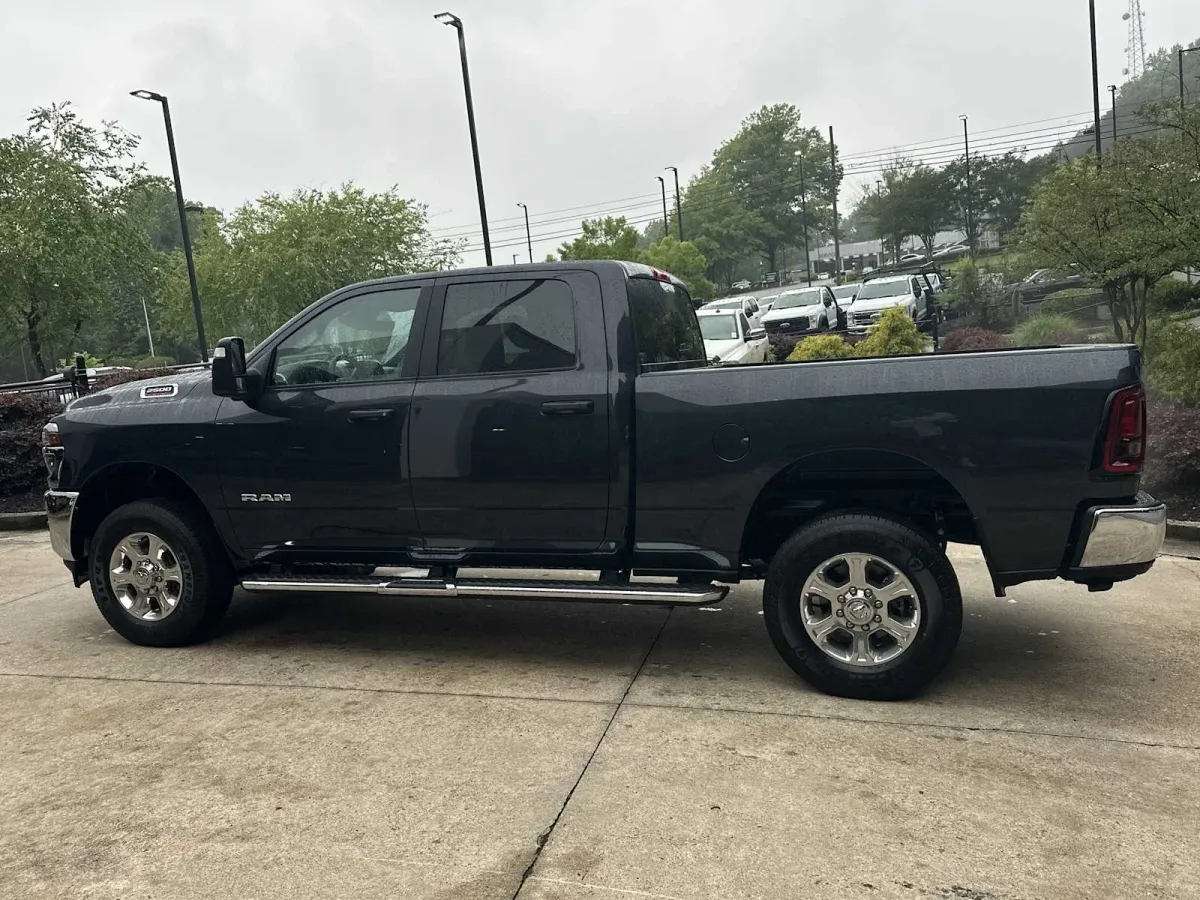 2026 Ram 2500 Big Horn thumbnail 4