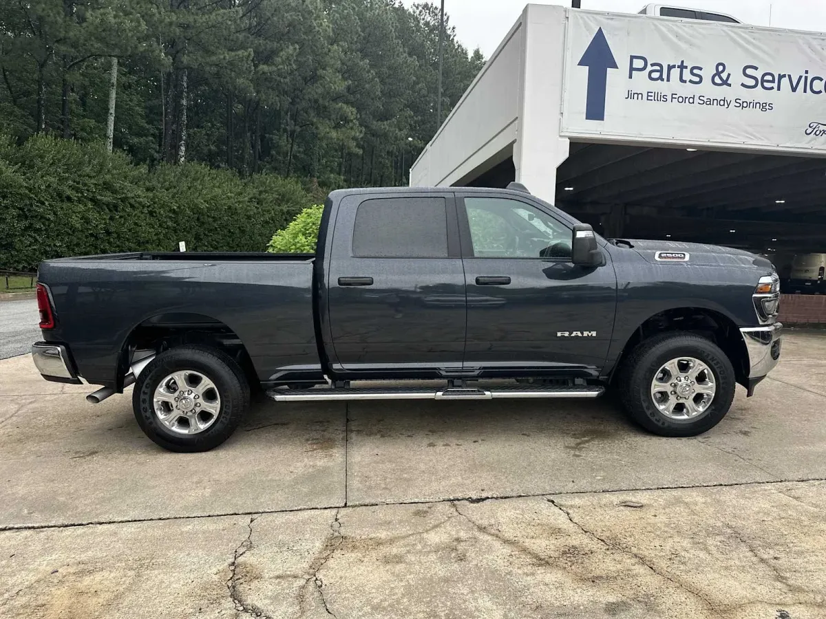 2026 Ram 2500 Big Horn thumbnail 9