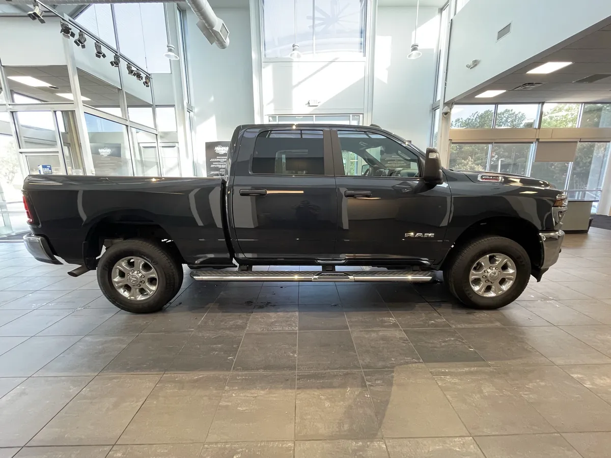 2026 Ram 2500 Big Horn thumbnail 10