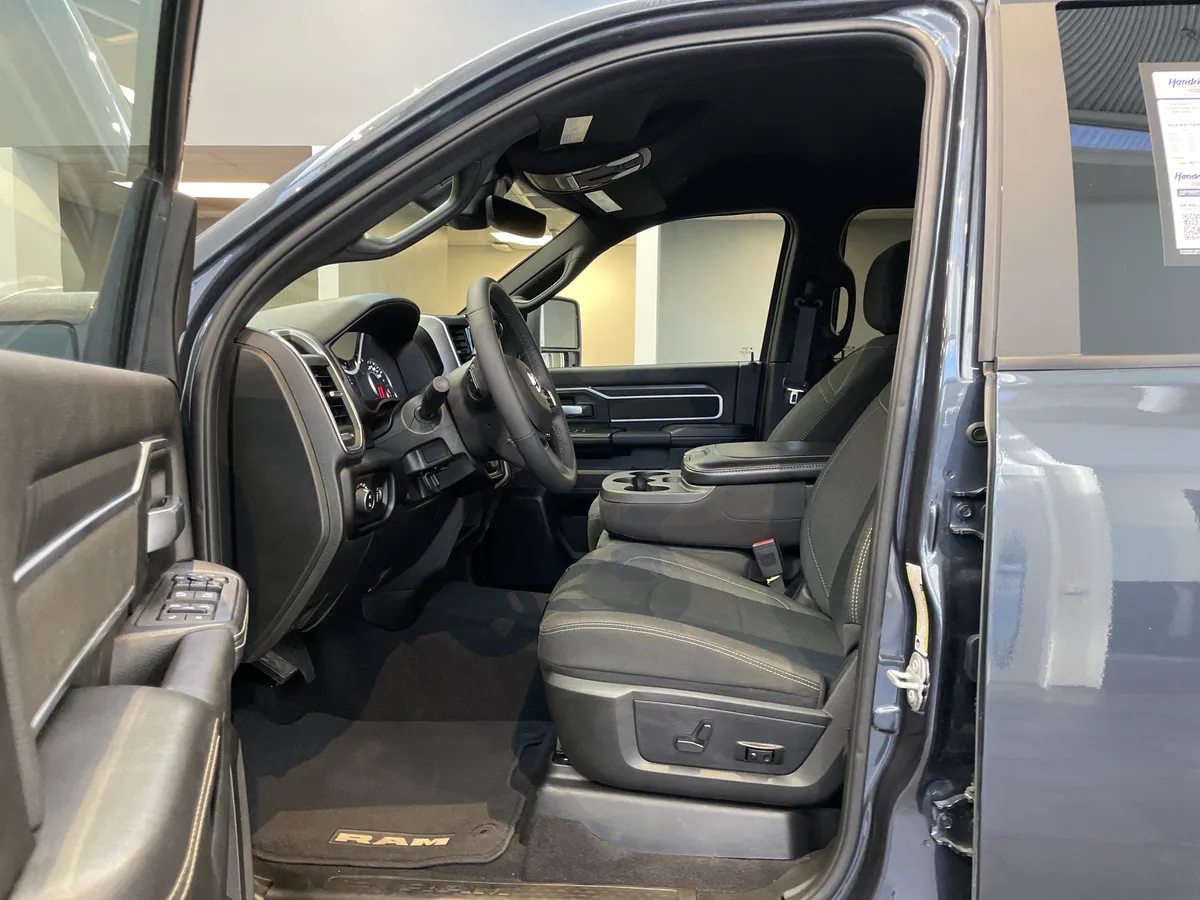 2026 Ram 2500 Big Horn thumbnail 15