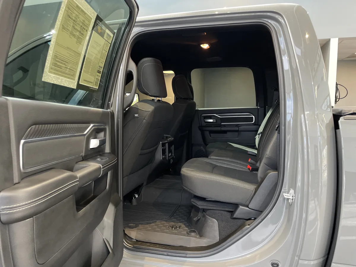 2026 Ram 2500 Big Horn thumbnail 34