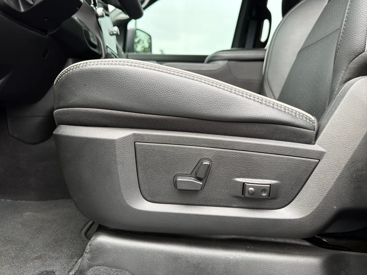 2026 Ram 2500 Laramie thumbnail 24
