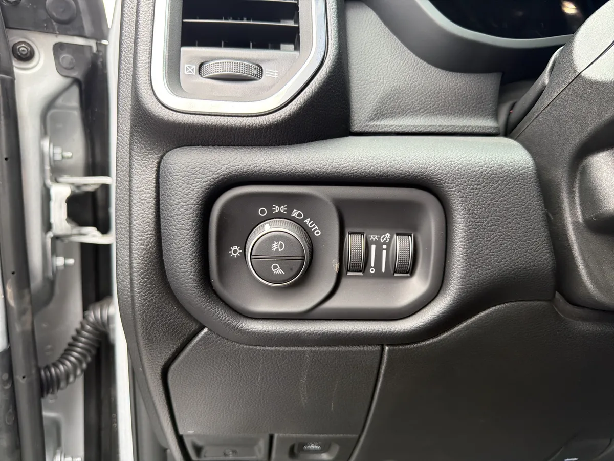 2026 Ram 2500 Laramie thumbnail 25
