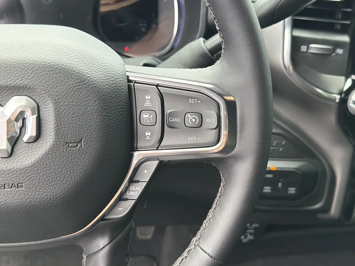 2026 Ram 2500 Laramie thumbnail 28