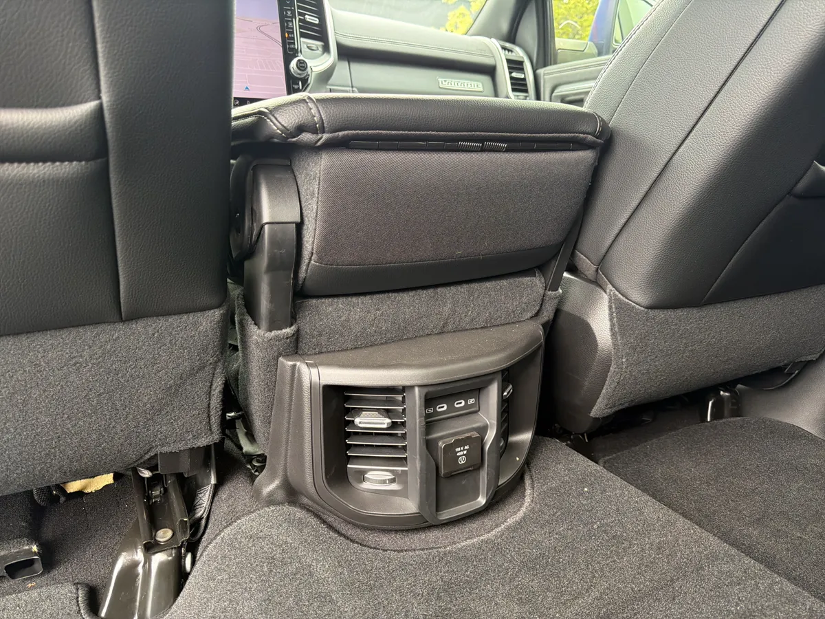 2026 Ram 2500 Laramie thumbnail 36