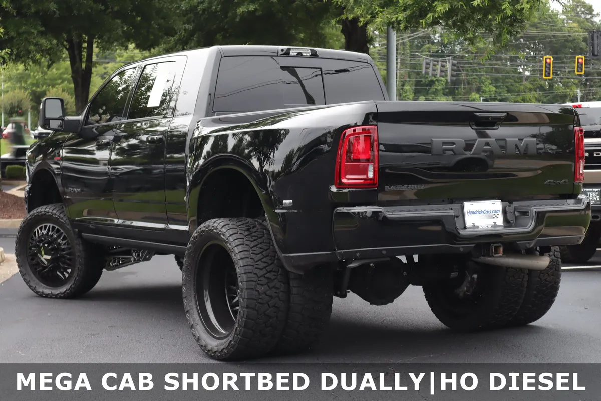 2026 Ram 3500 Laramie thumbnail 2
