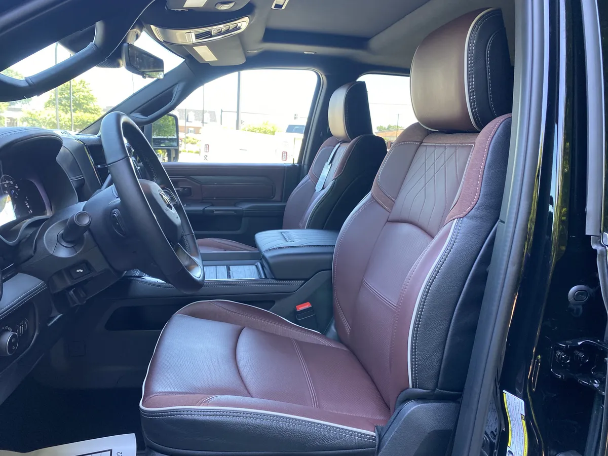 2026 Ram 3500 Limited thumbnail 15