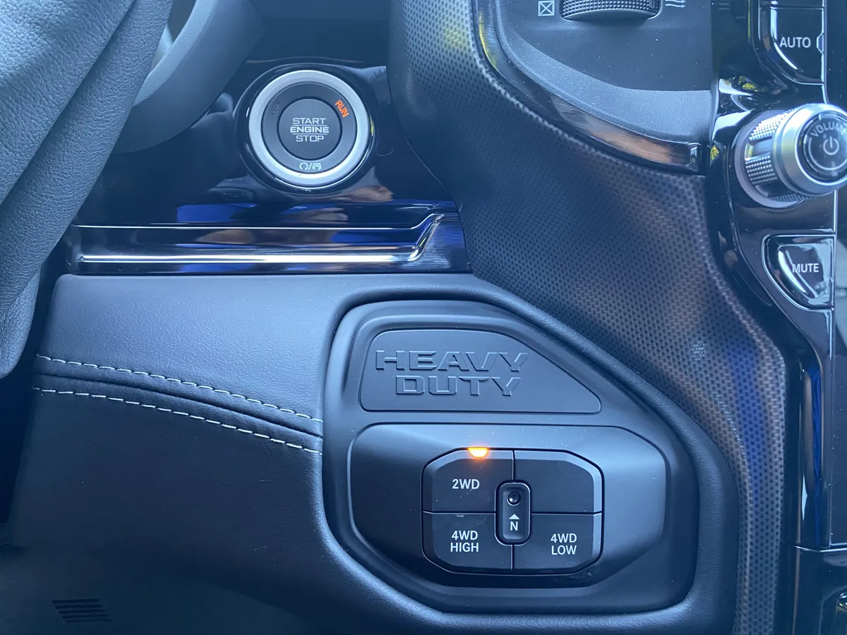 2026 Ram 3500 Limited thumbnail 24