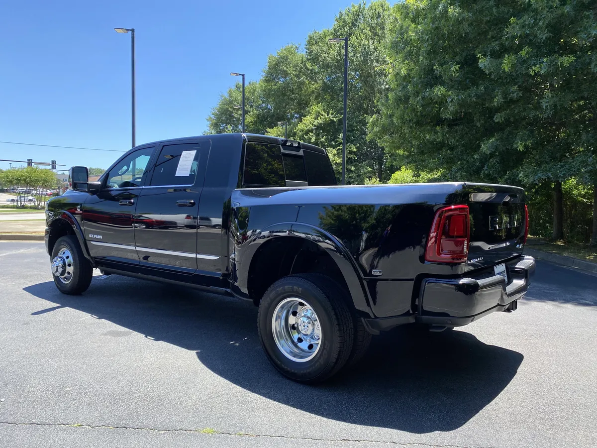 2026 Ram 3500 Limited thumbnail 6