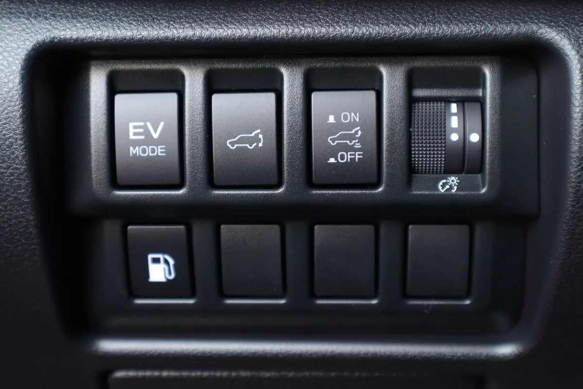 2026 Subaru Forester Limited Hybrid thumbnail 24