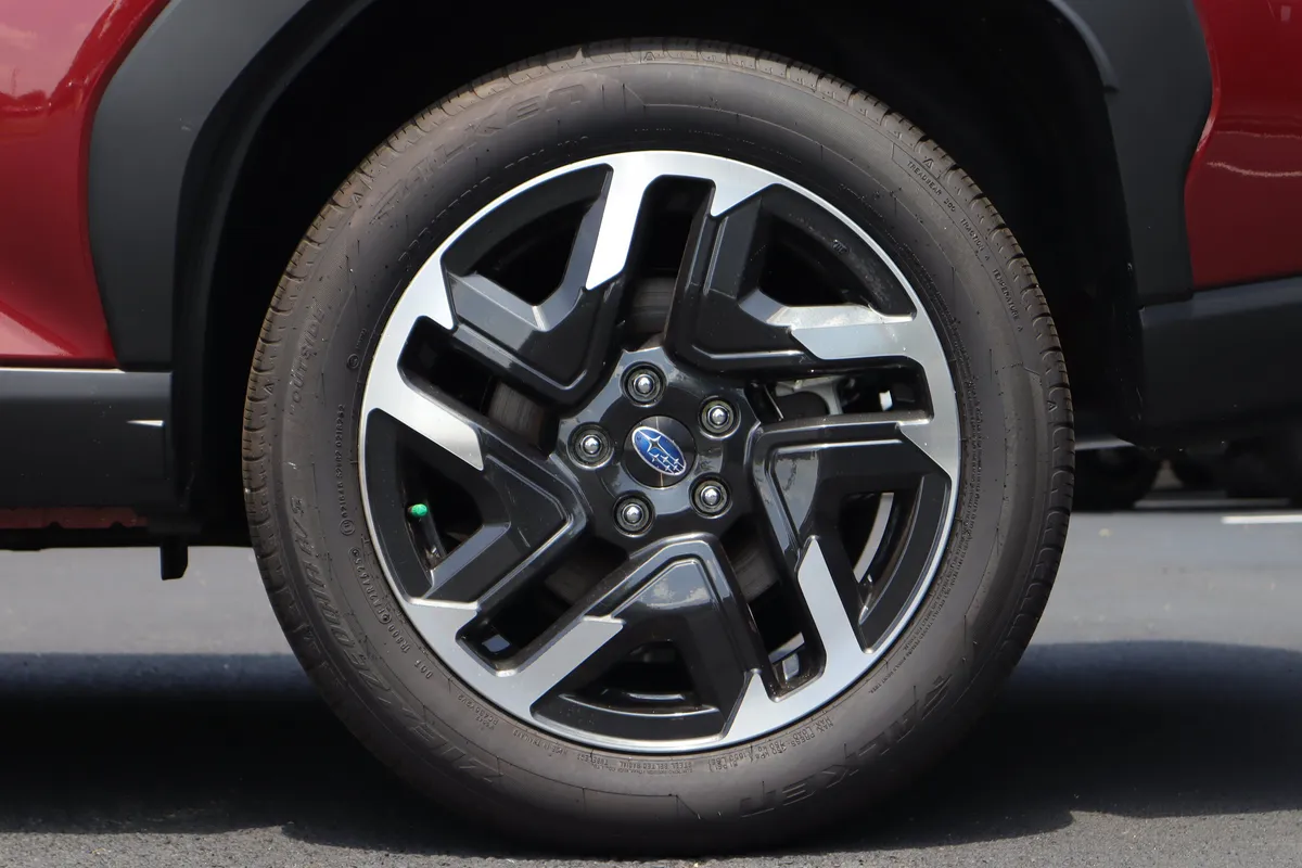 2026 Subaru Forester Limited Hybrid thumbnail 5