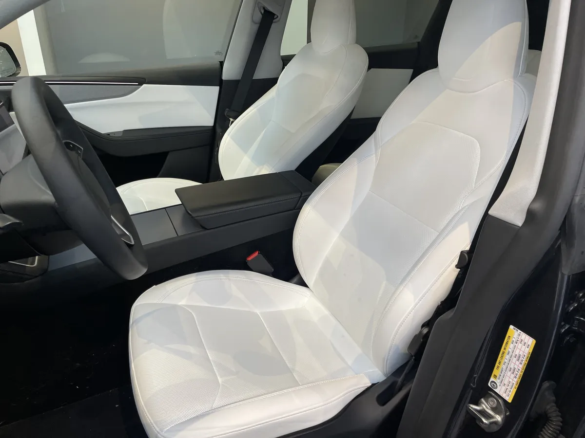 2026 Tesla Model Y thumbnail 16