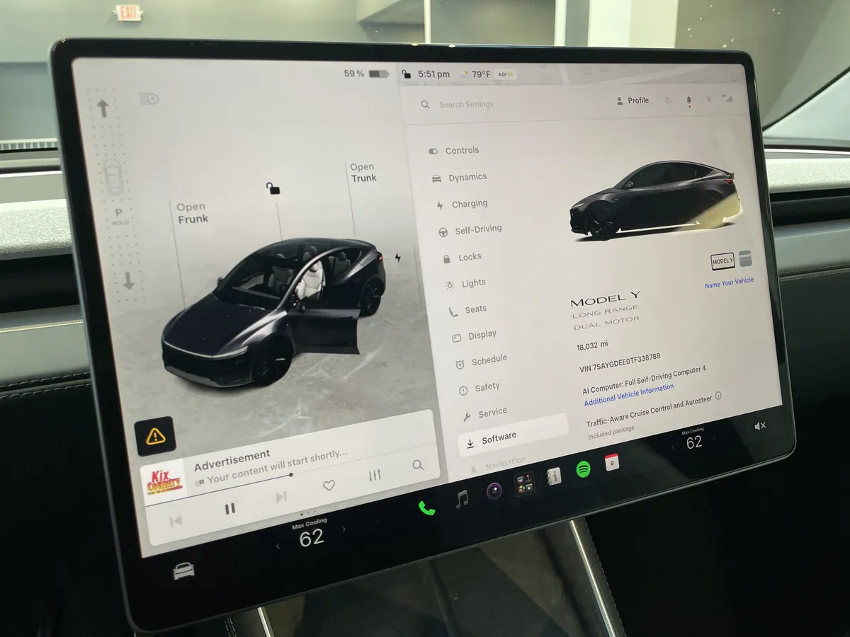 2026 Tesla Model Y thumbnail 22