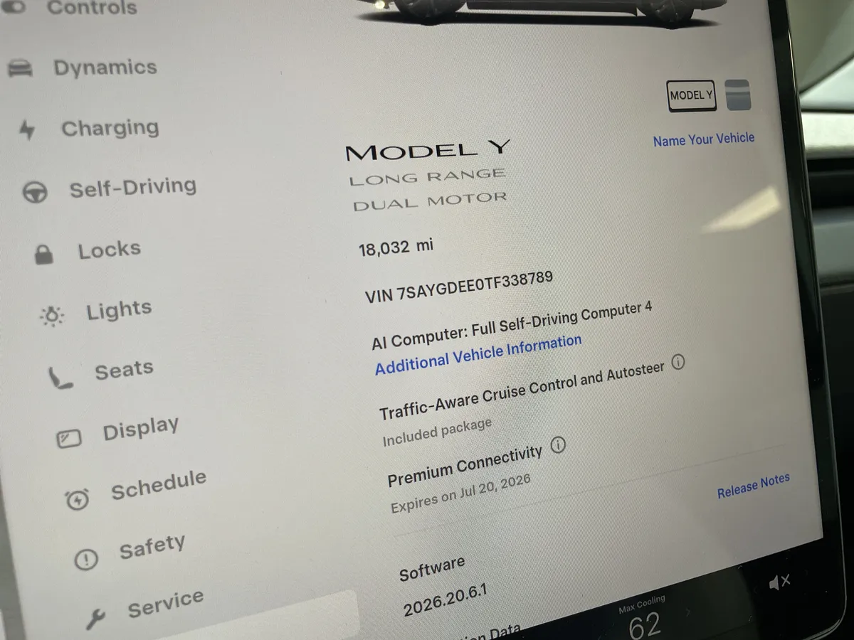 2026 Tesla Model Y thumbnail 23
