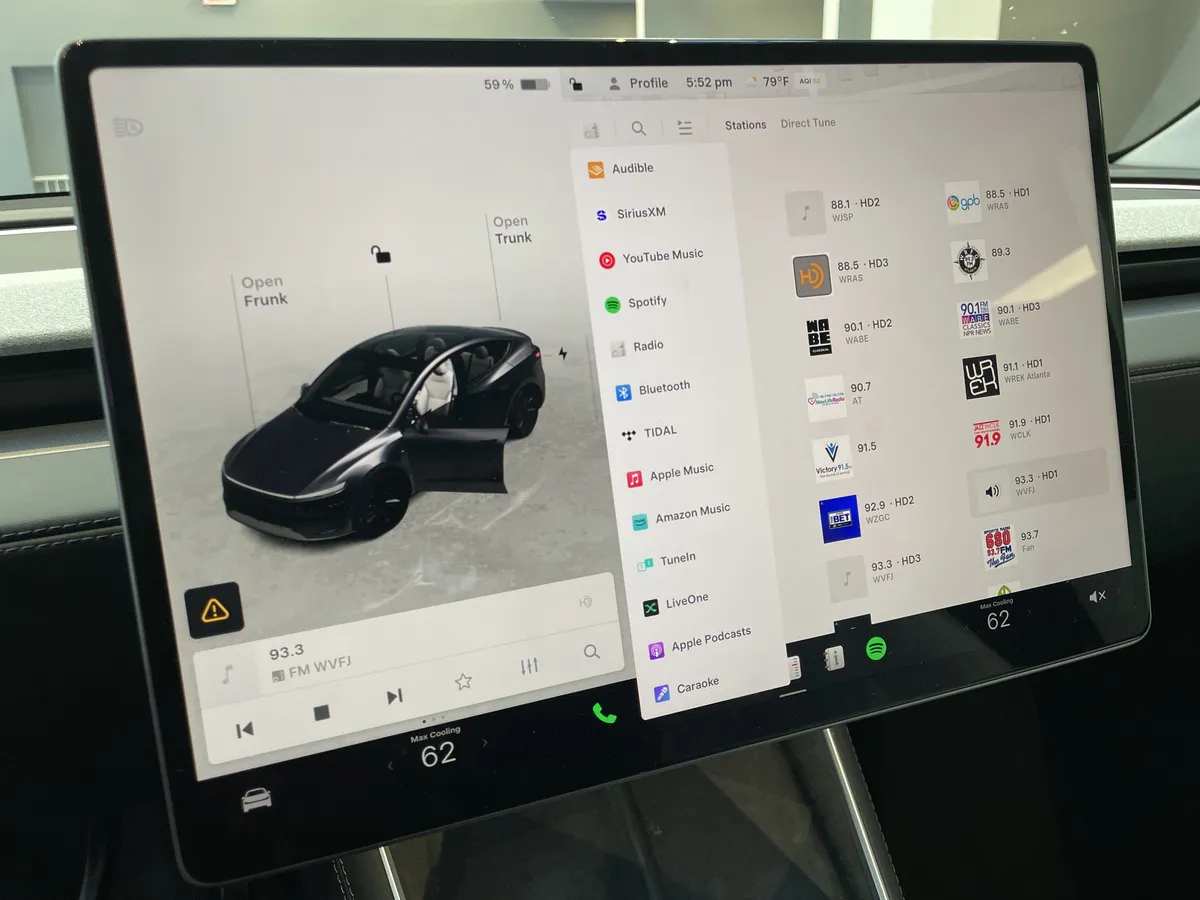 2026 Tesla Model Y thumbnail 24