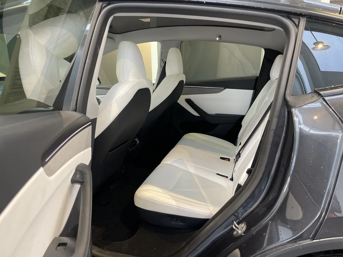 2026 Tesla Model Y thumbnail 32
