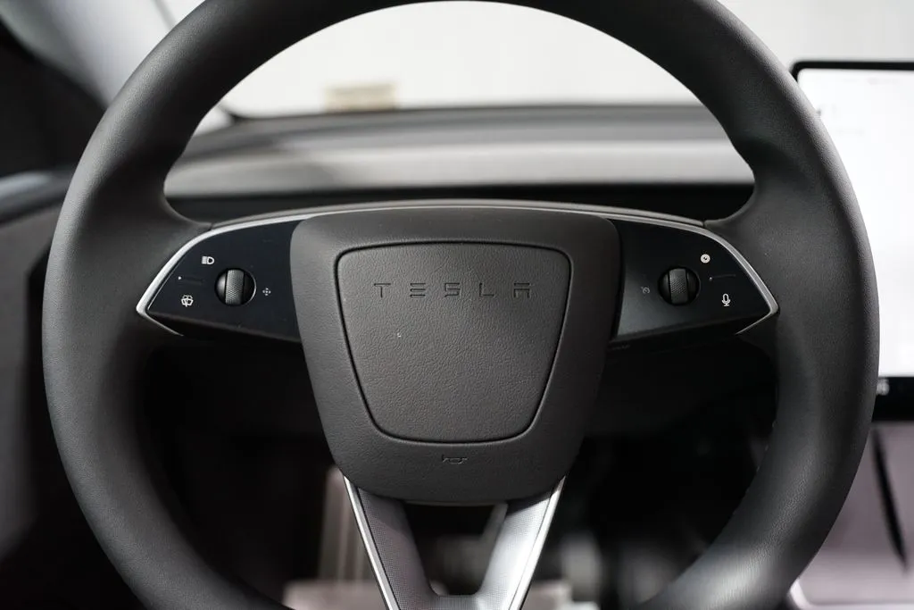 2026 Tesla Model Y Standard Range thumbnail 12
