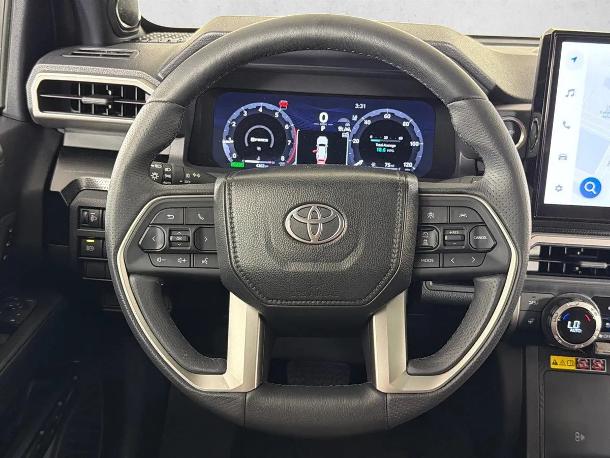 2026 Toyota 4Runner Hybrid Limited thumbnail 26