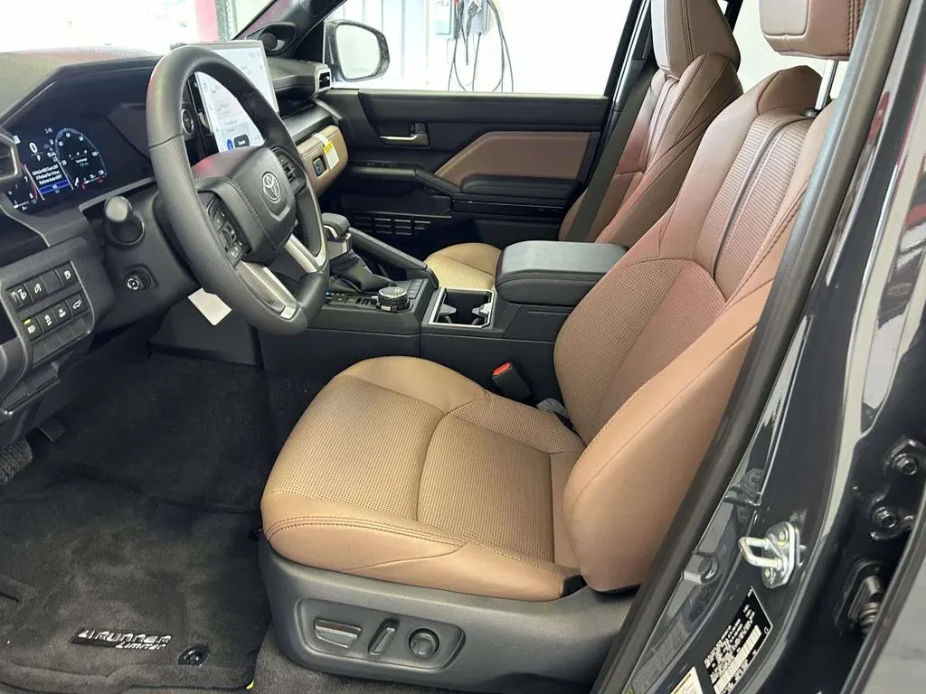 2026 Toyota 4Runner i-FORCE MAX Hybrid Limited thumbnail 17