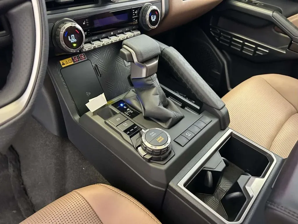 2026 Toyota 4Runner i-FORCE MAX Hybrid Limited thumbnail 22