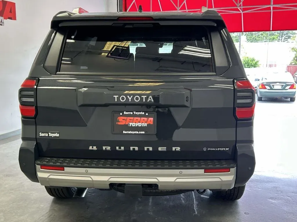 2026 Toyota 4Runner i-FORCE MAX Hybrid Limited thumbnail 4