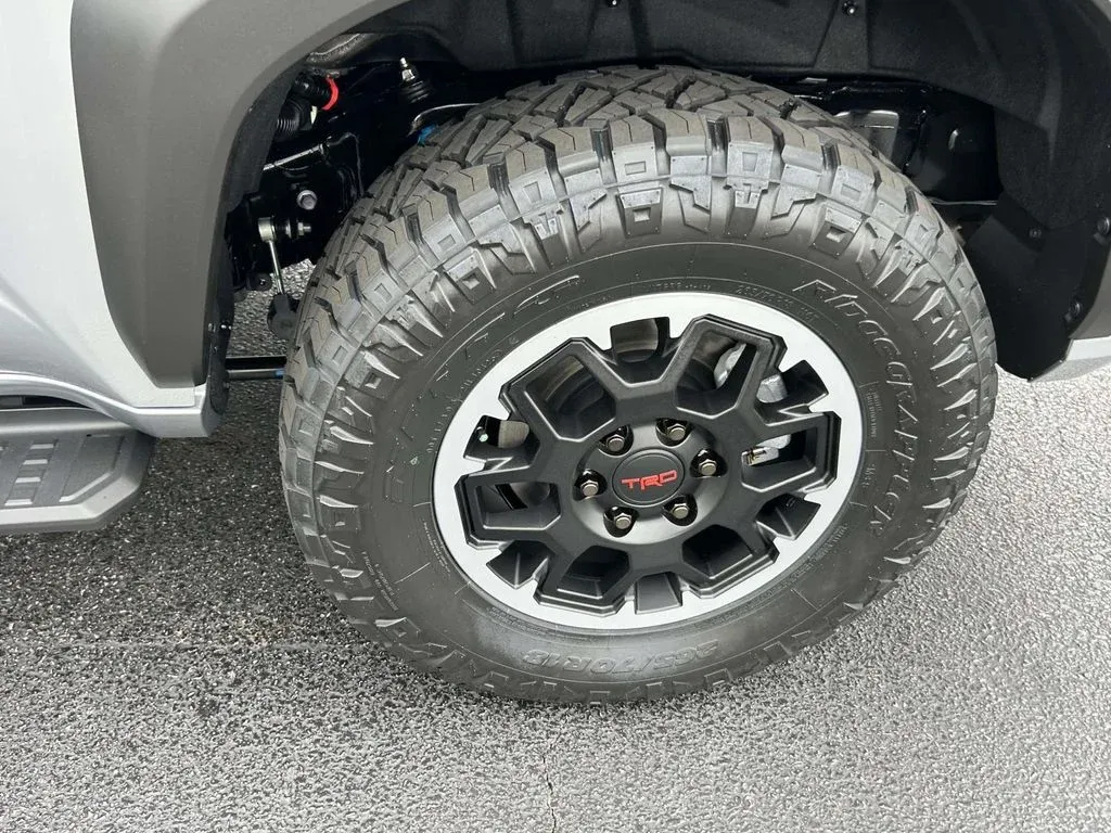 2026 Toyota 4Runner i-FORCE MAX Hybrid TRD Off Road Premium thumbnail 11