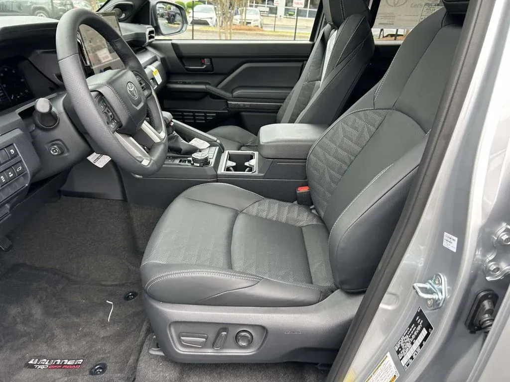 2026 Toyota 4Runner i-FORCE MAX Hybrid TRD Off Road Premium thumbnail 19