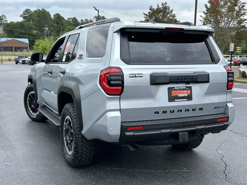 2026 Toyota 4Runner i-FORCE MAX Hybrid TRD Off Road Premium thumbnail 5