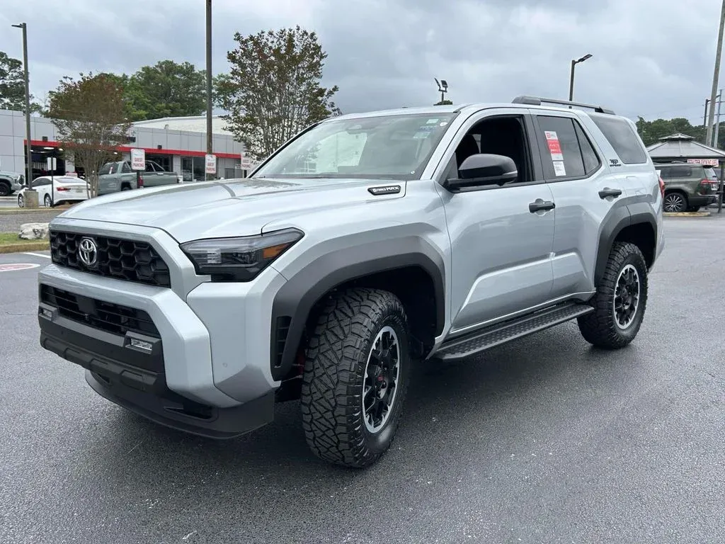 2026 Toyota 4Runner i-FORCE MAX Hybrid TRD Off Road Premium thumbnail 7