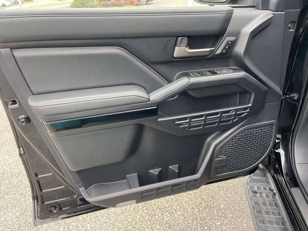 2026 Toyota 4Runner Limited thumbnail 13