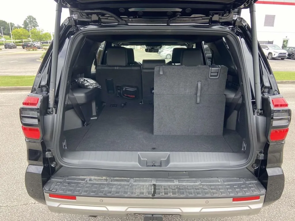 2026 Toyota 4Runner Limited thumbnail 9