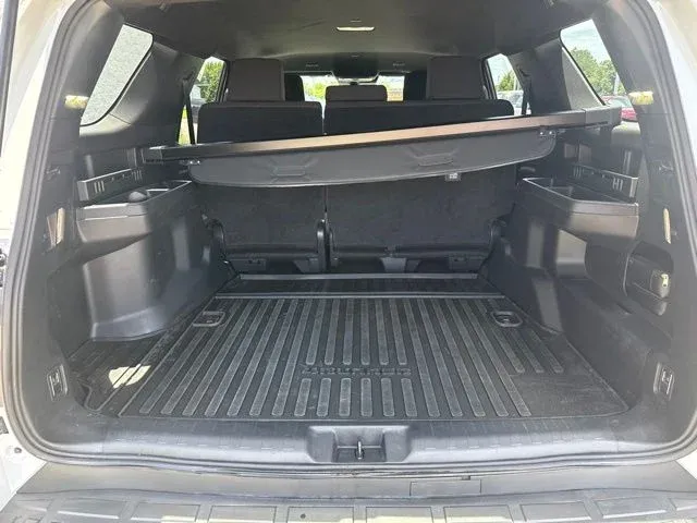 2026 Toyota 4Runner SR5 thumbnail 14