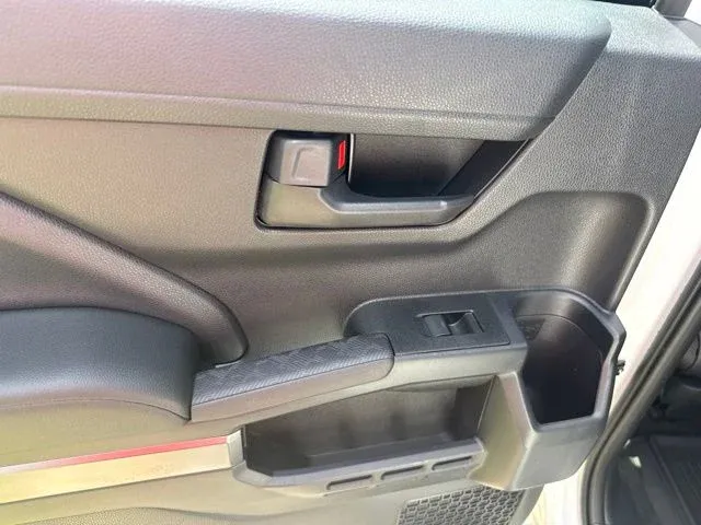 2026 Toyota 4Runner SR5 thumbnail 16