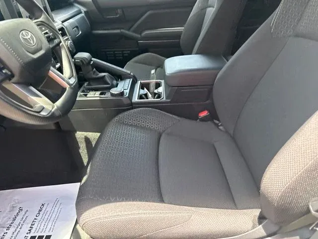 2026 Toyota 4Runner SR5 thumbnail 25