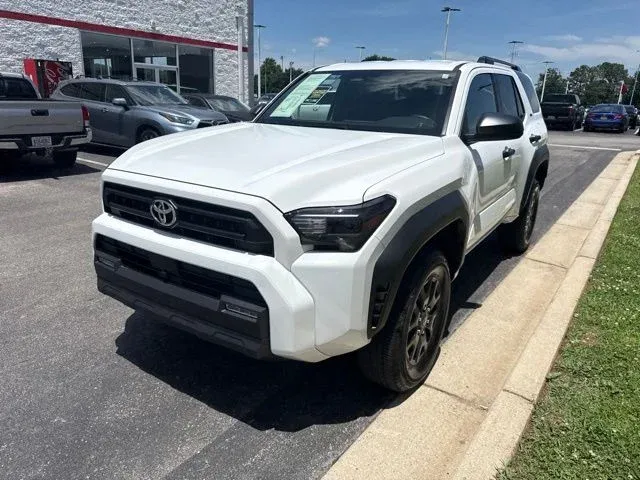 2026 Toyota 4Runner SR5 thumbnail 3