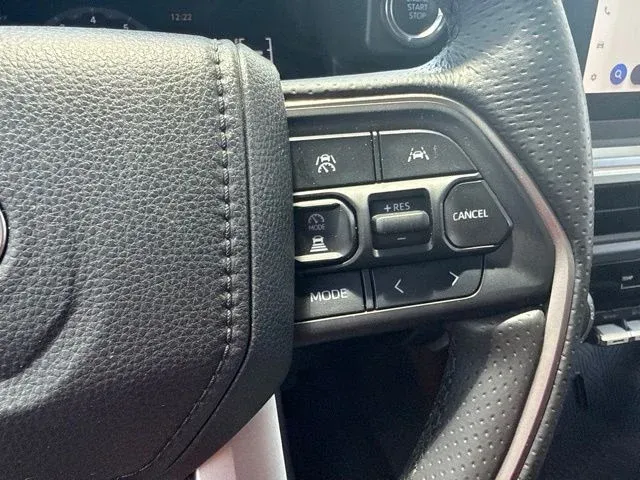 2026 Toyota 4Runner SR5 thumbnail 32