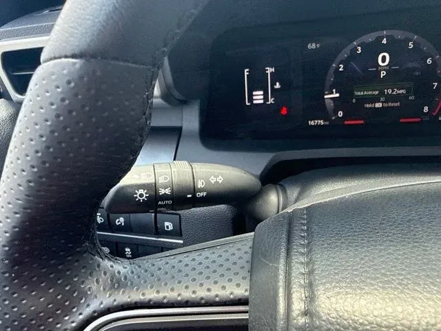 2026 Toyota 4Runner SR5 thumbnail 33