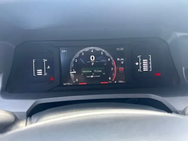 2026 Toyota 4Runner SR5 thumbnail 35