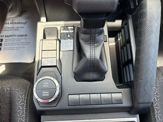 2026 Toyota 4Runner SR5 thumbnail 39