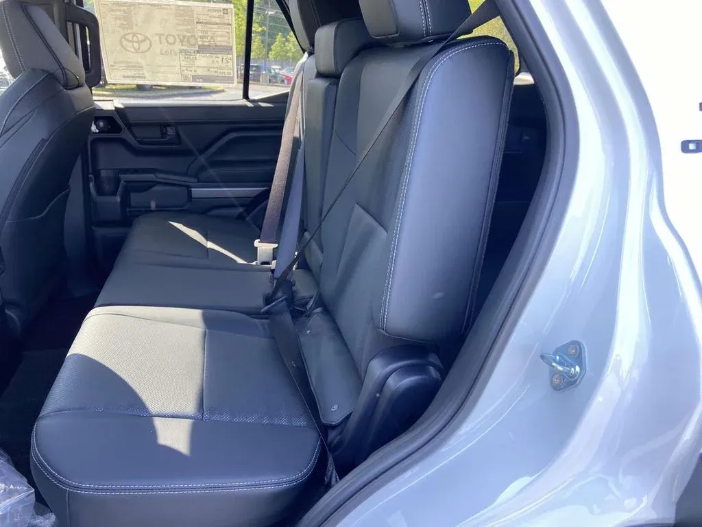 2026 Toyota 4Runner TRD Off-Road Premium thumbnail 16
