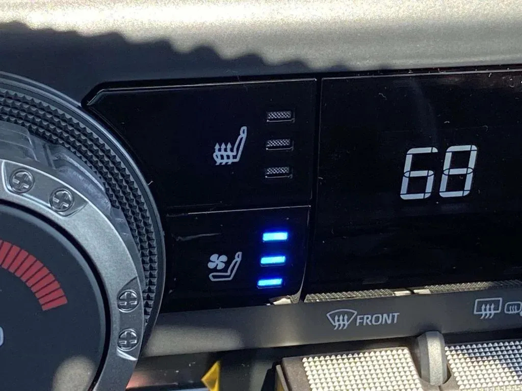 2026 Toyota 4Runner TRD Off-Road Premium thumbnail 26
