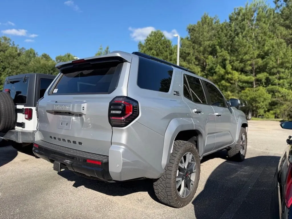 2026 Toyota 4Runner TRD Sport Premium thumbnail 3