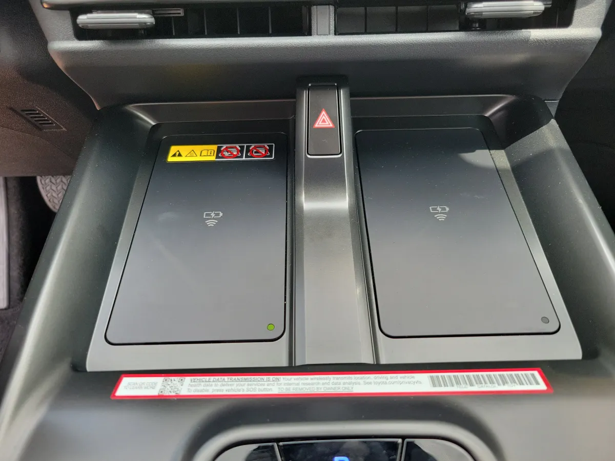 2026 Toyota C-HR XSE thumbnail 13