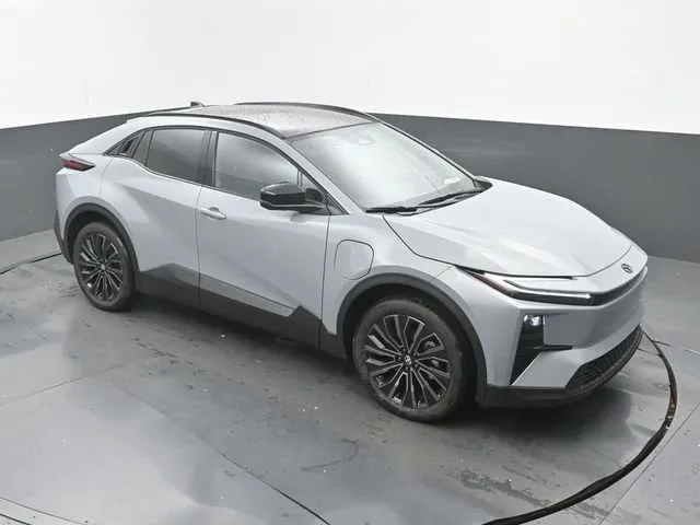 2026 Toyota C-HR XSE thumbnail 13