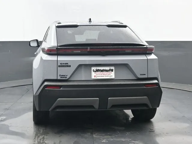 2026 Toyota C-HR XSE thumbnail 4