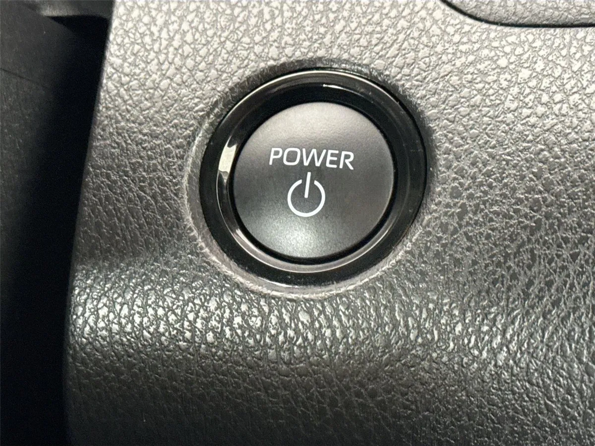 2026 Toyota Camry LE thumbnail 21